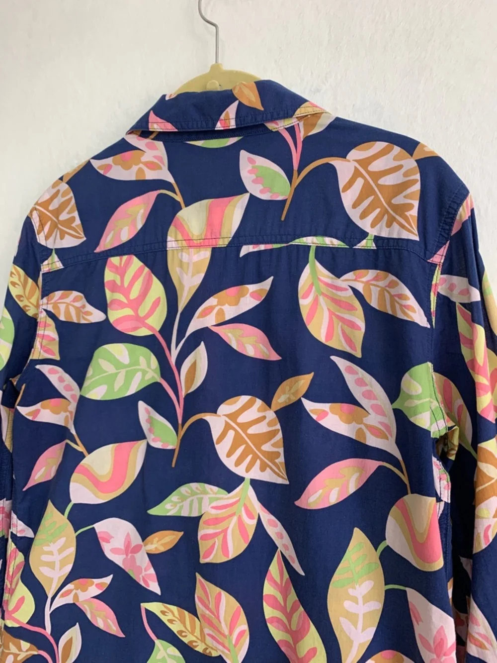 J. McLaughlin Lois Navy Botanical Print !00% Cotton Shirt Sz M